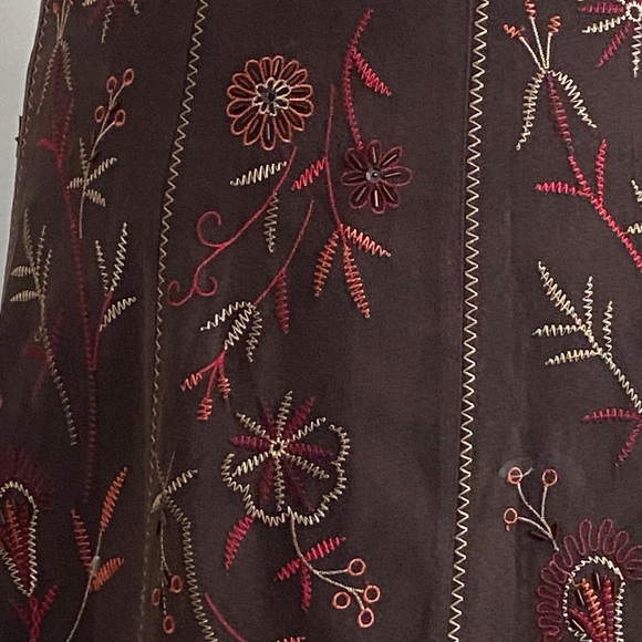 Boho type embroidered faux suede maxi skirt - Picture 6 of 10